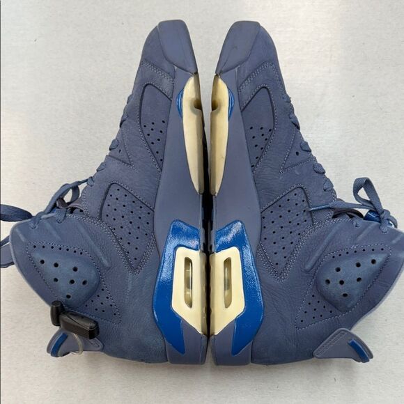 Jordan Men's Navy Sneakers - Picture 8 of 9